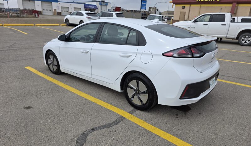 
								2021 Hyundai Ioniq Hybrid Car full									