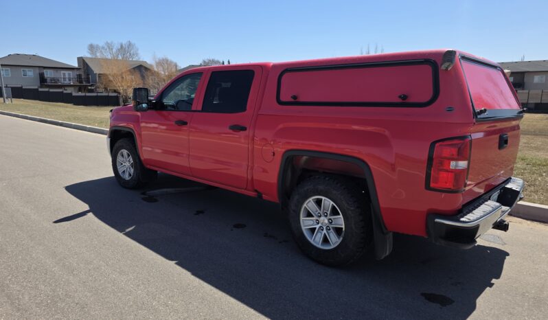 
								2018 GMC Sierra 1500 LT Crew Cab Short Bed 4WD Truck full									